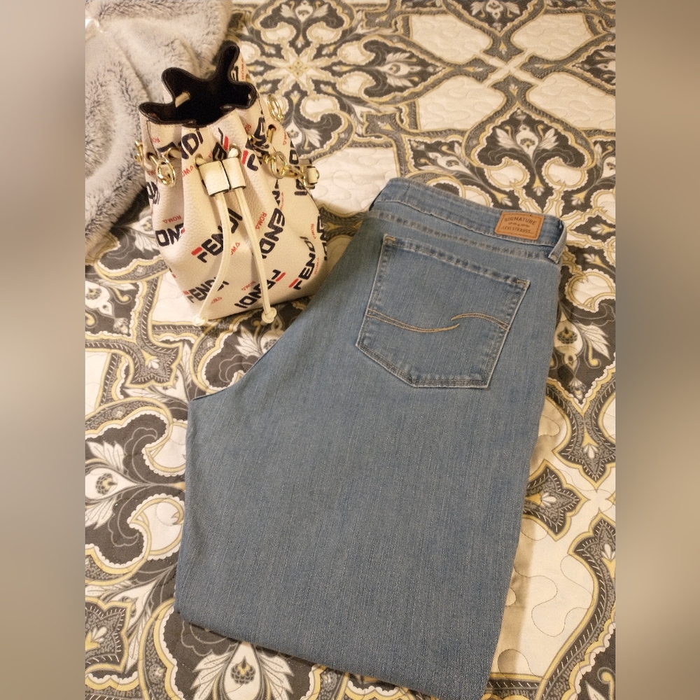 Signature by Levi Strauss Mid-Rise Skinny Jeans
